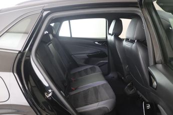 Volkswagen ID.4 Pro Performance 77kWh Life Auto 5dr