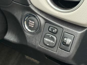 Toyota Yaris 1.33 Dual VVT-i T Spirit Multidrive S Euro 5 5dr