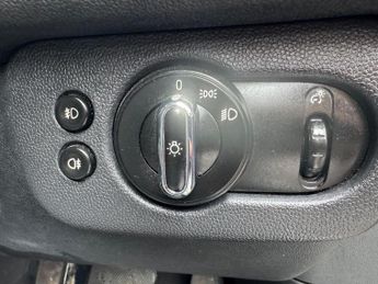 MINI Clubman 2.0 Cooper D Auto Euro 6 (s/s) 6dr