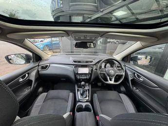 Nissan Qashqai 1.2 DIG-T N-Connecta XTRON Euro 6 (s/s) 5dr