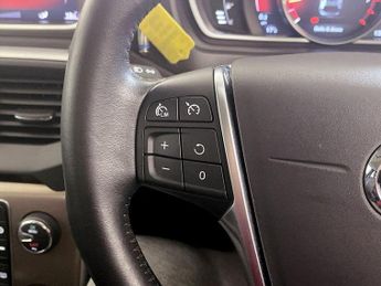 Volvo V40 Cross Country 1.5 T3 GPF Pro Auto Euro 6 (s/s) 5dr