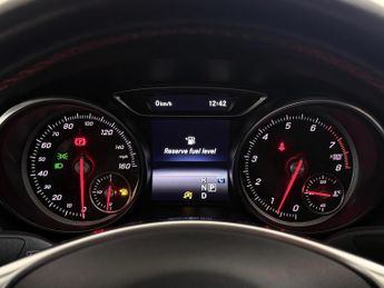 Mercedes-Benz CLA 1.6 CLA180 AMG Line Edition Coupe 7G-DCT Euro 6 (s/s) 4dr