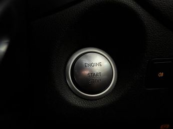 Mercedes-Benz CLA 1.6 CLA180 AMG Line Edition Coupe 7G-DCT Euro 6 (s/s) 4dr