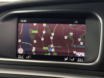 Volvo V40 1.5 T2 GPF Momentum Nav Plus Auto Euro 6 (s/s) 5dr