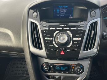 Ford Focus 1.6 Titanium Navigator Powershift Euro 5 5dr