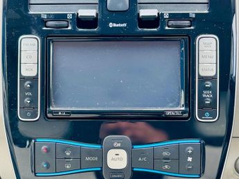 Nissan Leaf 24kWh Auto 5dr