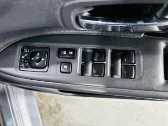 Mitsubishi Outlander 2.0h 12kWh GX3h CVT 4WD Euro 5 (s/s) 5dr