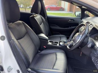 Nissan Leaf 40kWh N-Connecta Auto 5dr