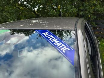 Toyota Yaris 1.5 VVT-h Icon Tech E-CVT Euro 6 (s/s) 5dr