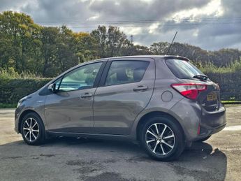Toyota Yaris 1.5 VVT-h Icon Tech E-CVT Euro 6 (s/s) 5dr