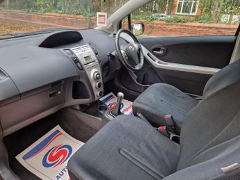 Toyota Yaris 1.3 VVT-i TR 3dr