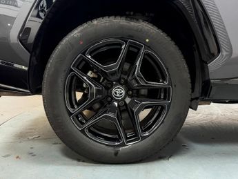 Toyota RAV4 2.5 VVT 18.1kWh GR SPORT SUV 5dr Petrol Plug-in Hybrid CVT 4WD E