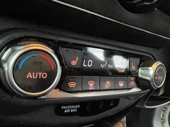 Nissan Juke 1.0 DIG-T Tekna+ DCT Auto Euro 6 (s/s) 5dr