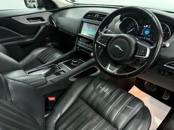 Jaguar F-PACE 2.0 D180 Portfolio Auto AWD Euro 6 (s/s) 5dr