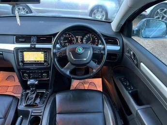 Skoda Superb 1.8 TSI Elegance DSG Euro 5 5dr