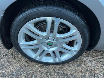 Skoda Superb 1.8 TSI Elegance DSG Euro 5 5dr