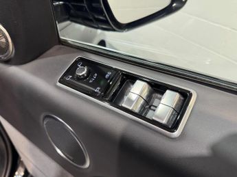 Land Rover Range Rover Sport 2.0 P400e 13.1kWh HSE Dynamic Black Auto 4WD Euro 6 (s/s) 5dr