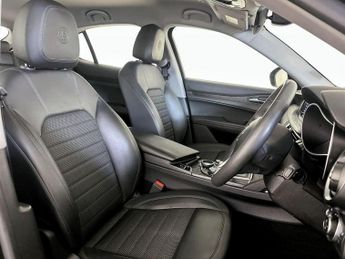 Alfa Romeo Stelvio 2.2 TD Super Auto Euro 6 (s/s) 5dr