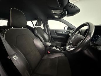 Volvo XC40 1.5h T5 Twin Engine Recharge 10.7kWh R-Design Auto Euro 6 (s/s) 