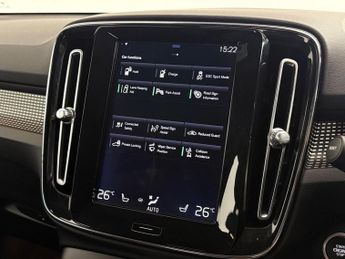 Volvo XC40 1.5h T5 Twin Engine Recharge 10.7kWh R-Design Auto Euro 6 (s/s) 