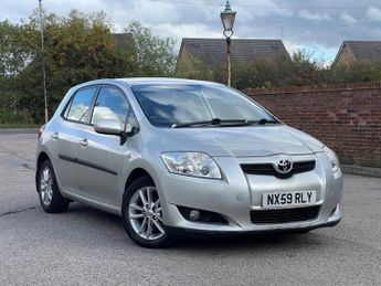 Toyota Auris 1.33 VVT-i TR (s/s) 5dr