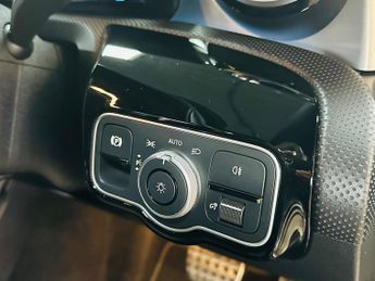 Mercedes-Benz CLA 2.0 CLA220d AMG Line (Premium Plus) Coupe 8G-DCT Euro 6 (s/s) 4d