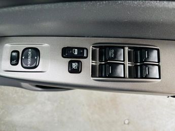 Toyota Prius 1.5 T Spirit CVT 5dr