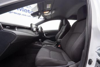 Toyota Corolla 1.8 VVT-h Icon Tech Touring Sports CVT Euro 6 (s/s) 5dr
