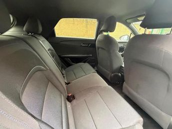 MG MG4 51kWh SE Auto 5dr