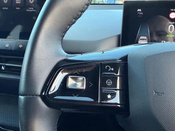 MG MG4 51kWh SE Auto 5dr