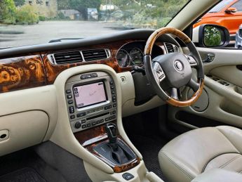 Jaguar X-Type 2.2D DPF Sovereign 4dr