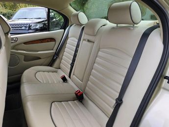 Jaguar X-Type 2.2D DPF Sovereign 4dr