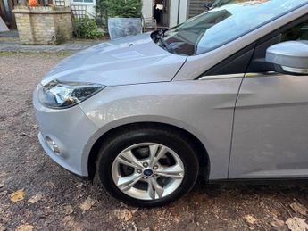 Ford Focus 1.6 Zetec Powershift Euro 5 5dr