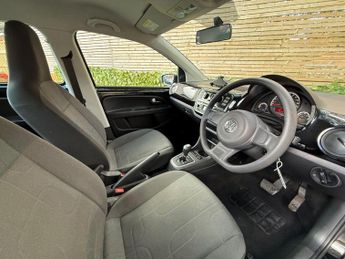 VOLKSWAGEN UP! 1.0 Move up! Hatchback 5dr Petrol ASG Euro 5 (60 ps) 12 MONTHS A