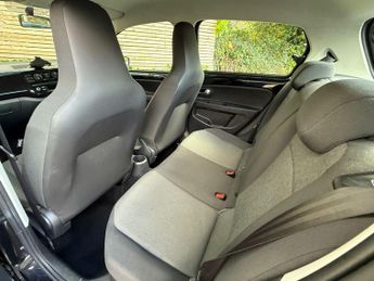 VOLKSWAGEN UP! 1.0 Move up! Hatchback 5dr Petrol ASG Euro 5 (60 ps) 12 MONTHS A