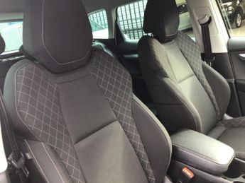 Skoda Karoq 1.0 TSI SE DSG Euro 6 (s/s) 5dr
