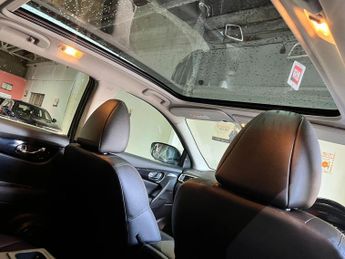 Nissan Qashqai 1.6 dCi Tekna XTRON 2WD Euro 6 (s/s) 5dr