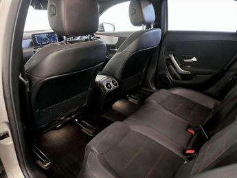 Mercedes-Benz A Class 2.0 A200d AMG Line (Premium 2) 8G-DCT Euro 6 (s/s) 4dr