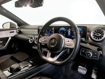 Mercedes-Benz A Class 2.0 A200d AMG Line (Premium 2) 8G-DCT Euro 6 (s/s) 4dr