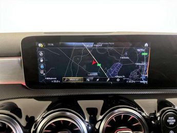 Mercedes-Benz A Class 2.0 A200d AMG Line (Premium 2) 8G-DCT Euro 6 (s/s) 4dr