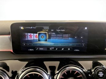 Mercedes-Benz A Class 2.0 A200d AMG Line (Premium 2) 8G-DCT Euro 6 (s/s) 4dr