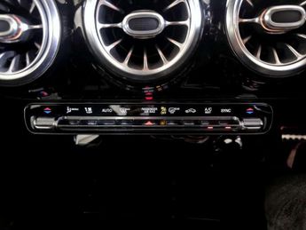 Mercedes-Benz A Class 2.0 A200d AMG Line (Premium 2) 8G-DCT Euro 6 (s/s) 4dr