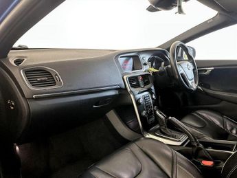 Volvo V40 2.0 D2 R-Design Pro Auto Euro 6 (s/s) 5dr