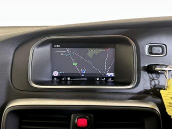 Volvo V40 2.0 D2 R-Design Pro Auto Euro 6 (s/s) 5dr