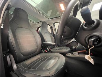 Smart forfour 17.6kWh Prime Exclusive Auto 5dr (22kW Charger)