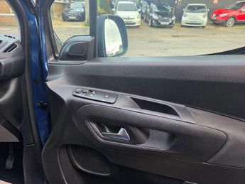 Vauxhall Combo Life 1.2 Turbo Energy Auto Euro 6 (s/s) 5dr (7 Seat)