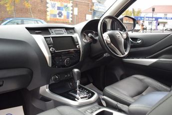 Nissan Navara 2.3 dCi Tekna Auto 4WD Euro 6 4dr
