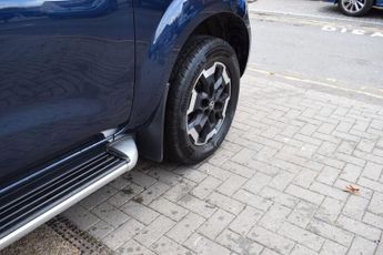 Nissan Navara 2.3 dCi Tekna Auto 4WD Euro 6 4dr