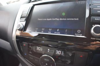 Nissan Navara 2.3 dCi Tekna Auto 4WD Euro 6 4dr