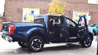 Nissan Navara 2.3 dCi Tekna Auto 4WD Euro 6 4dr